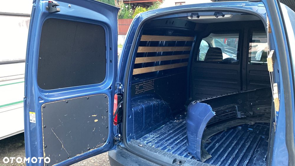 Volkswagen Caddy - 10