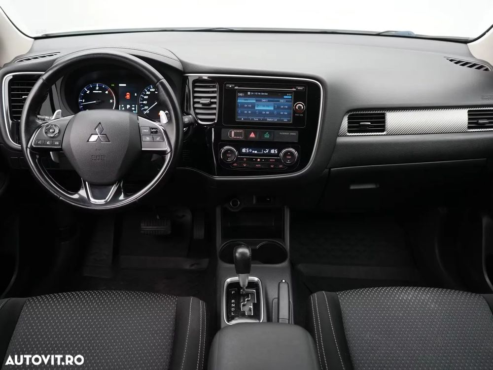 Mitsubishi Outlander 2.2 DI-D 4WD Instyle - 20
