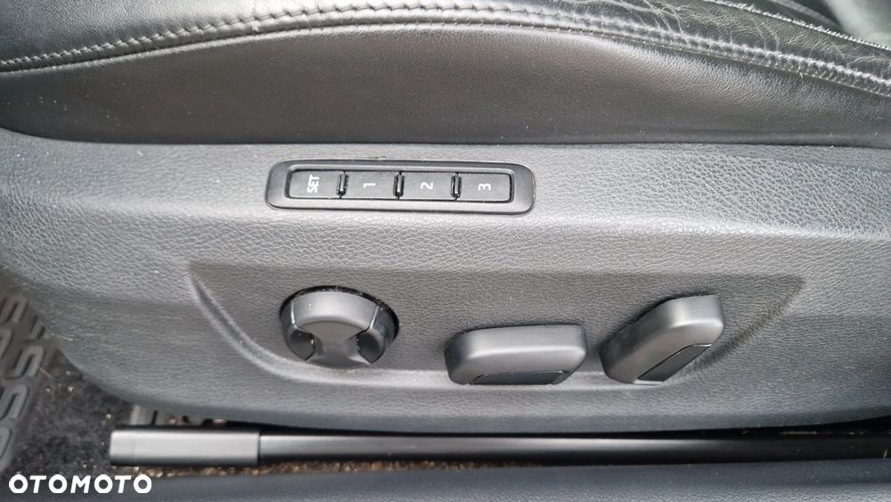 Skoda Superb 1.6 TDI GreenLine - 25