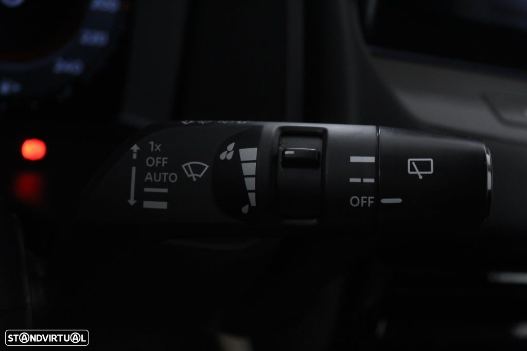 Nissan Qashqai 1.3 DIG-T N-Connecta LED+SKY - 26