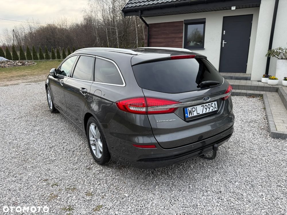 Ford Mondeo 2.0 TDCi Titanium PowerShift - 11