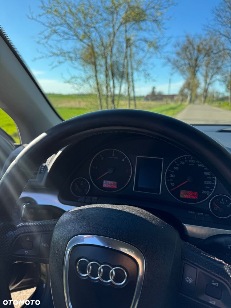 Audi A4 Avant 2.0 TDI - 15