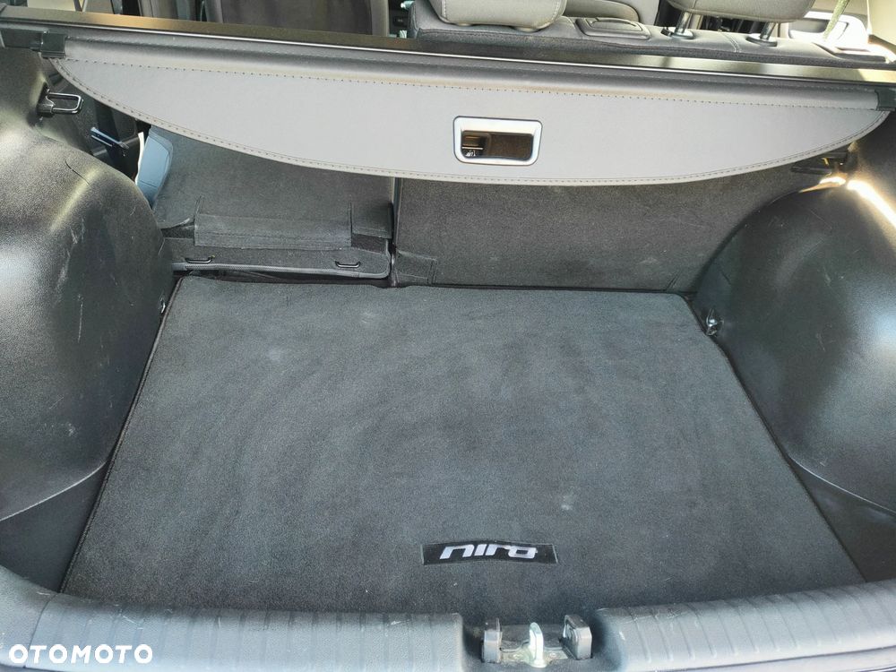 Kia Niro 1.6 GDI Hybrid L - 19