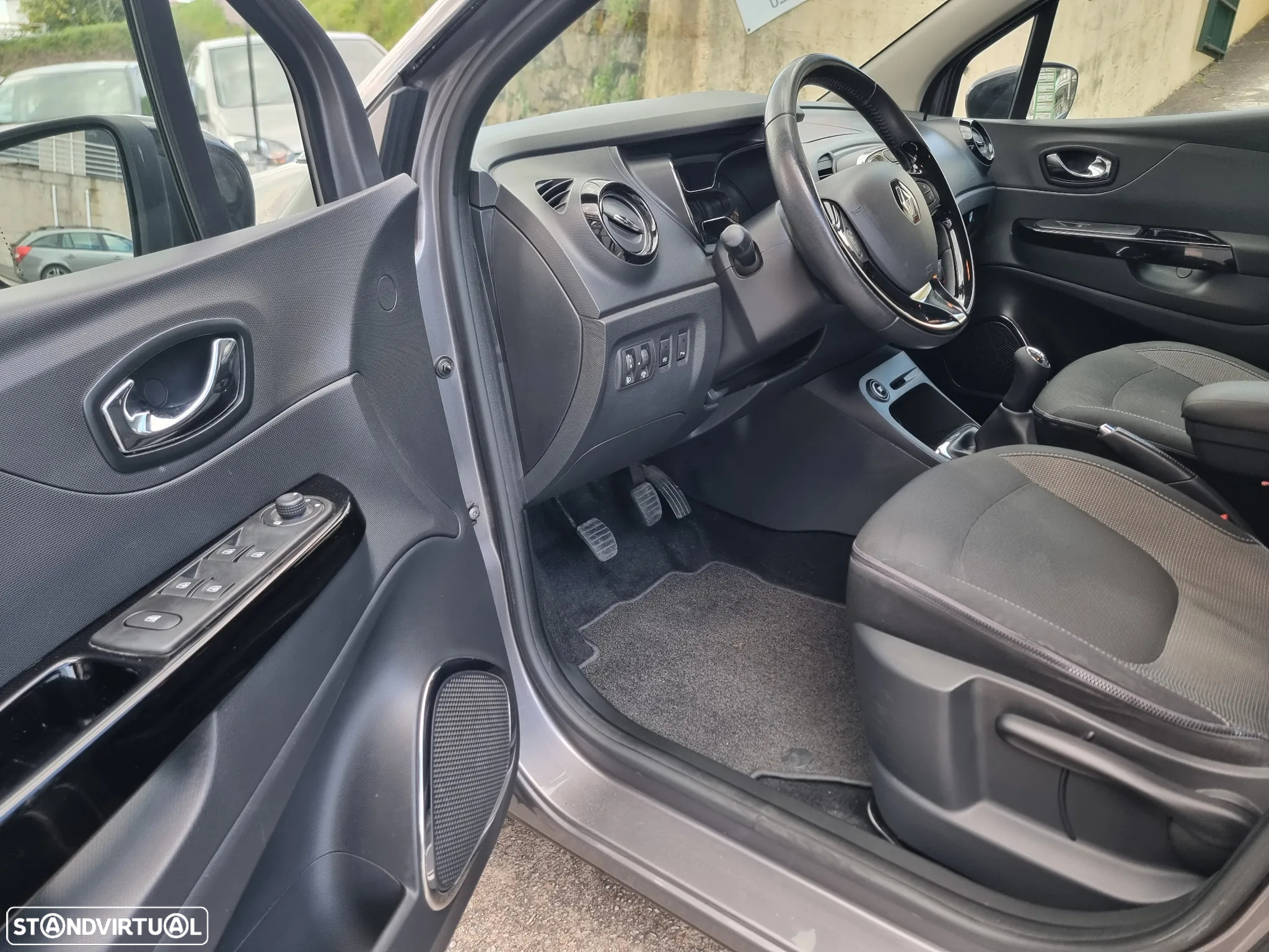 Renault Captur 0.9 TCE Exclusive - 11