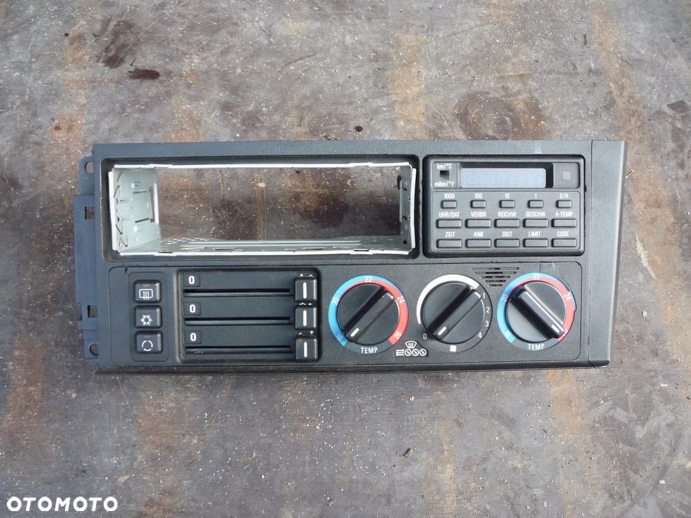 BMW E34 PANEL NAWIEWU KLIMATYZACJI - 1
