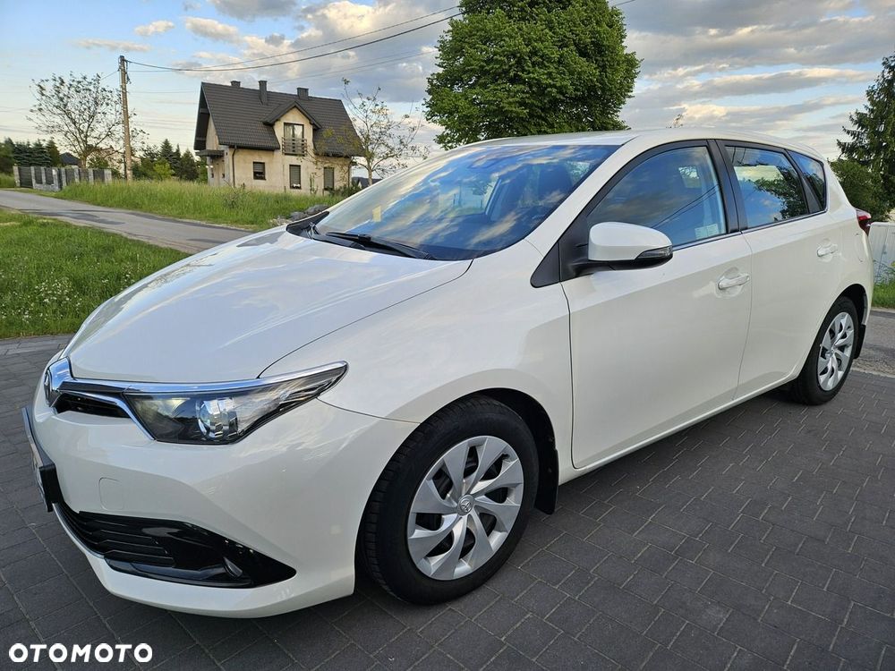 Toyota Auris - 5