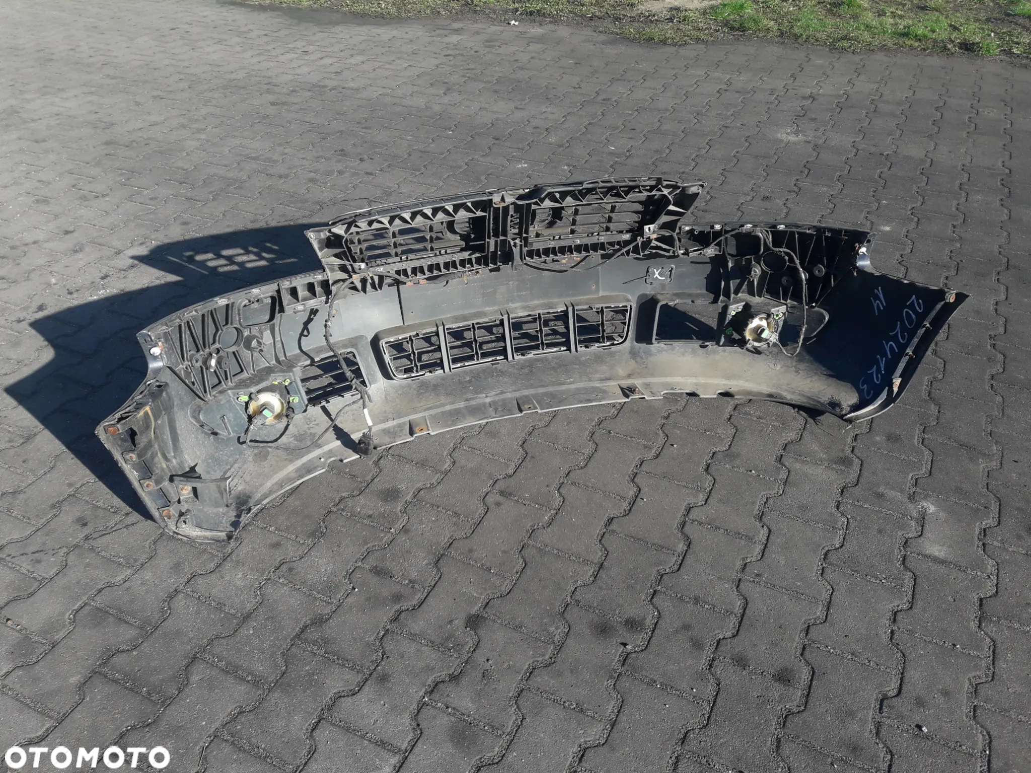 ZDERZAK PRZEDNI AUDI A4 B6 CABRIOLET KOMPLETNY - 4