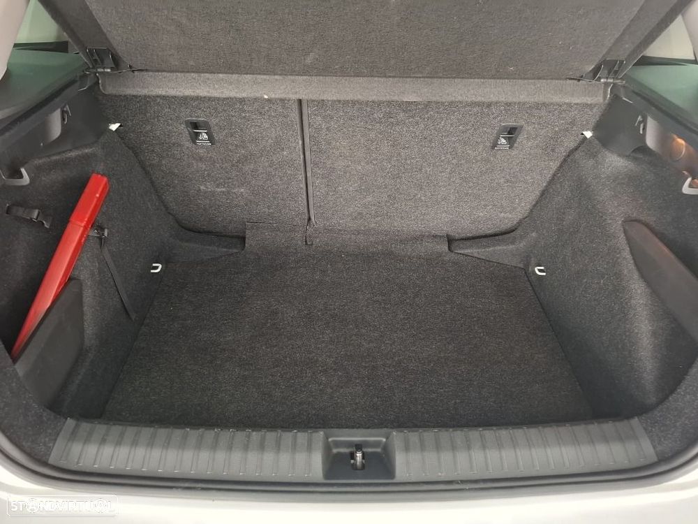 Skoda Kamiq 1.0 TSI Selection DSG - 23