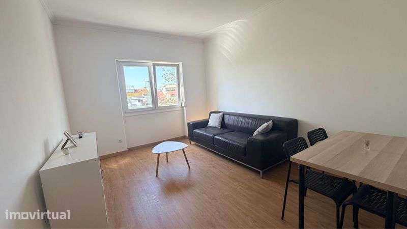 Apartamento T2 renovado - Grande imagem: 2/5