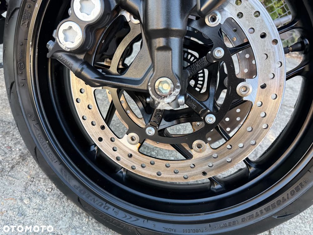 Yamaha MT - 17