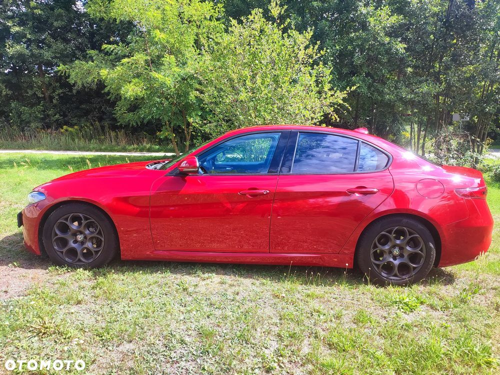 Alfa Romeo Giulia 2017 photo 4