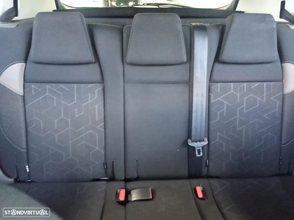 Peugeot 2008 1.2 VTi Active - 10