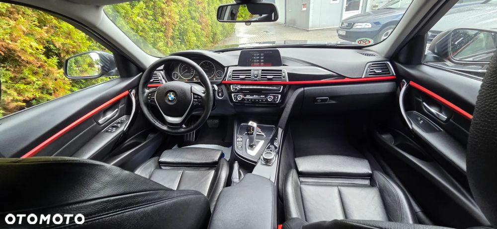 BMW Seria 3 320d Edition Luxury Line Purity - 38