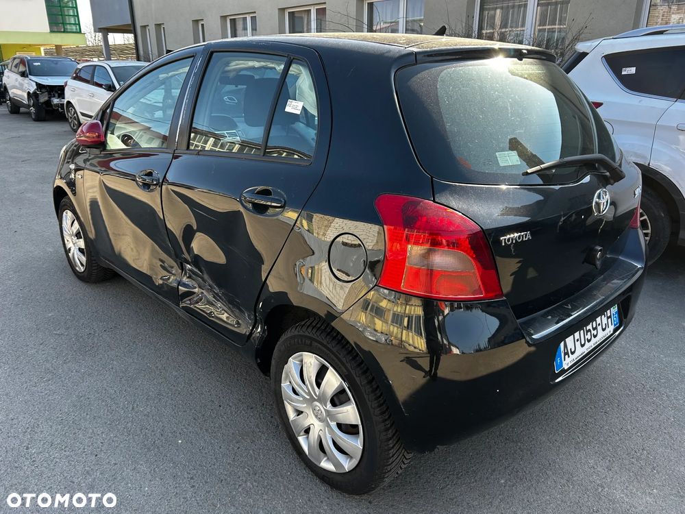 Toyota Yaris - 3
