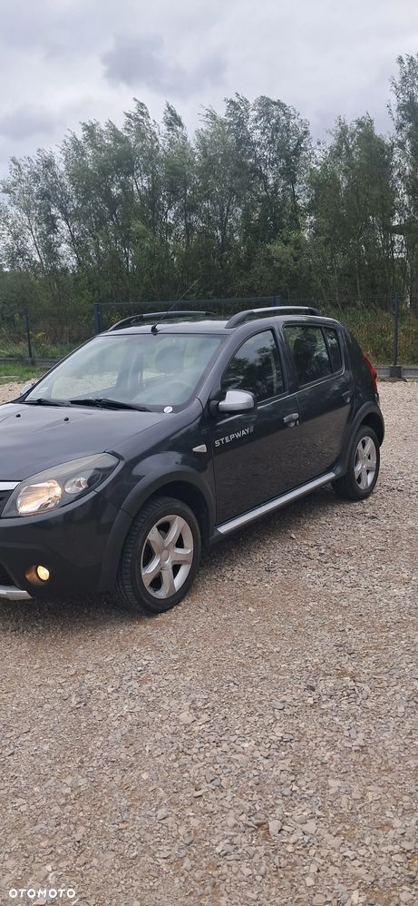 Dacia Sandero 1.6 Hi-Flex - 1