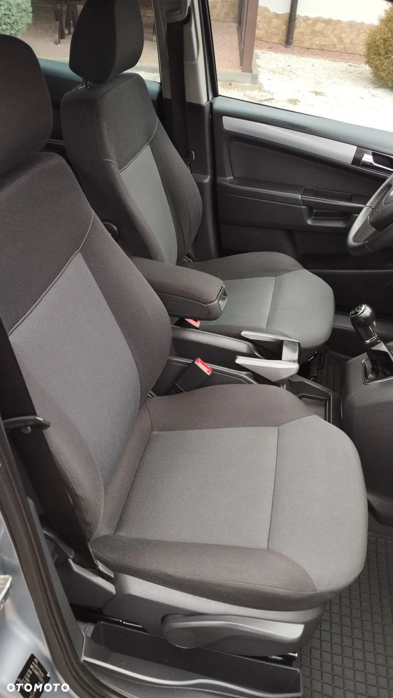 Opel Zafira 1.8 Cosmo - 10