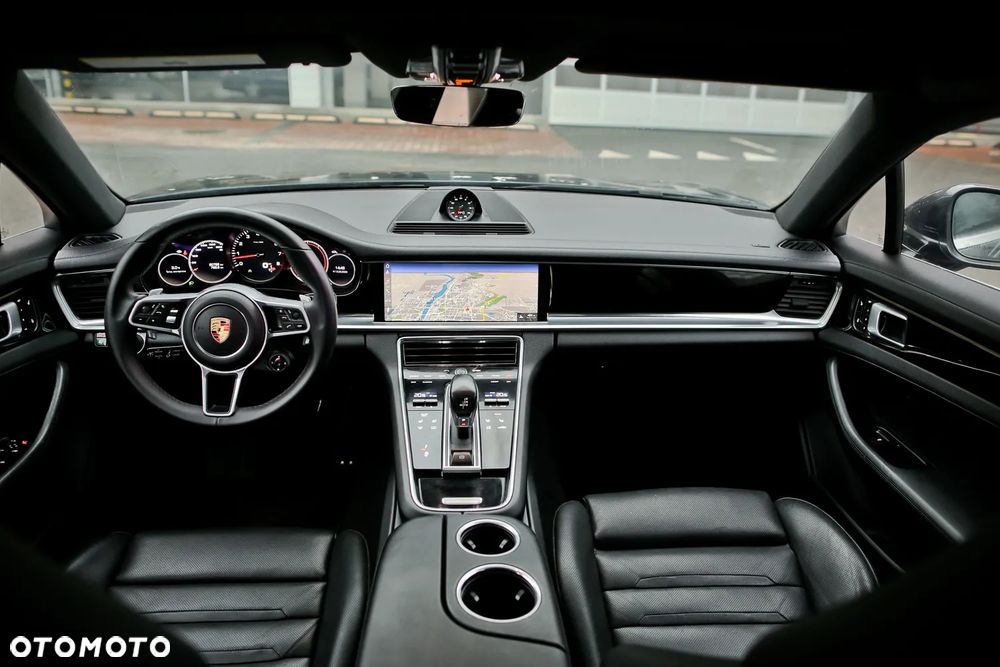 Porsche Panamera 4S - 18