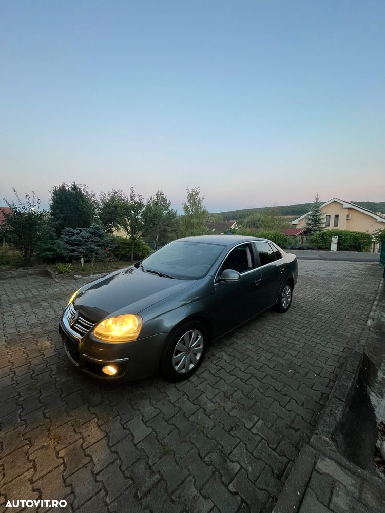 Volkswagen Jetta 1.9 TDI Comfortline - 2