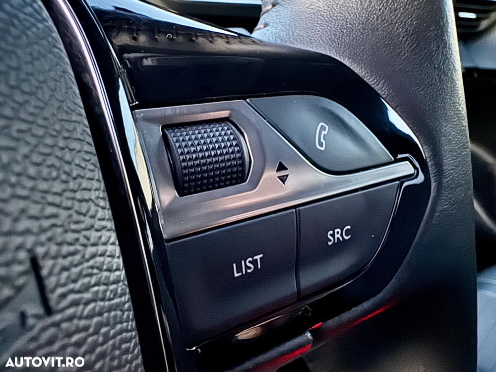 Peugeot 2008 PureTech 130 EAT8 Allure - 30