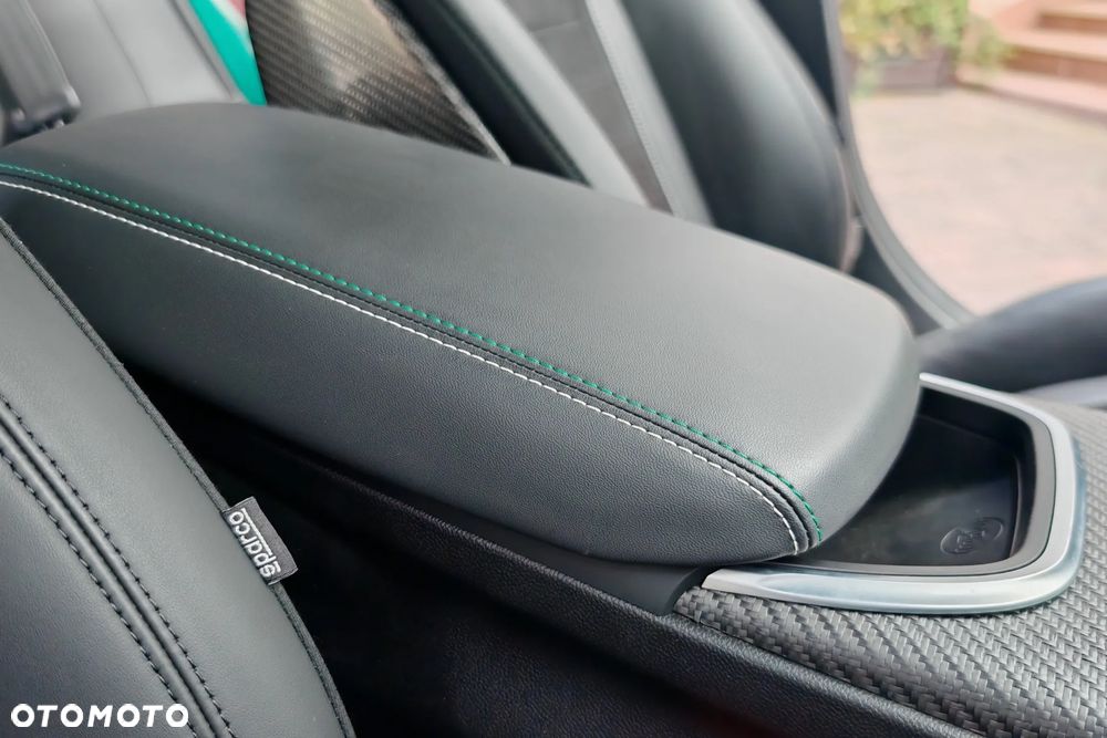 Alfa Romeo Giulia 2.9 Bi Turbo V6 Quadrifoglio - 21