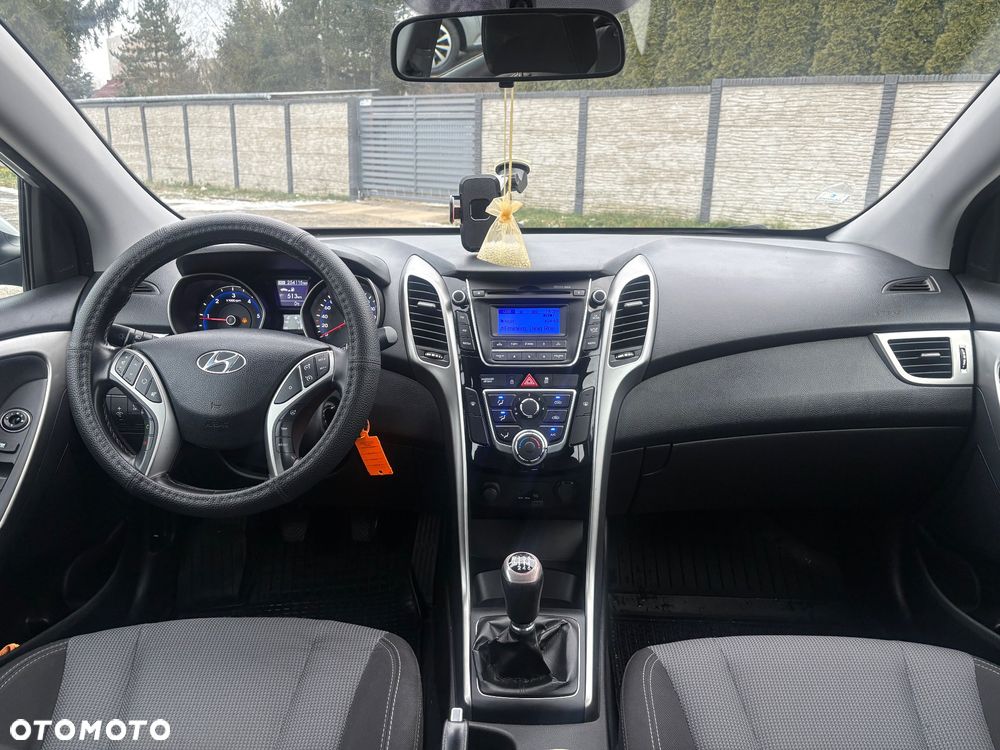 Hyundai i30 i30cw 1.6 CRDi Intro Edition - 8