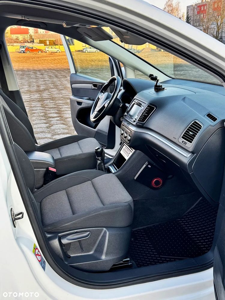 Volkswagen Sharan 2.0 TDI 4Motion BlueMotion Technology Highline - 13