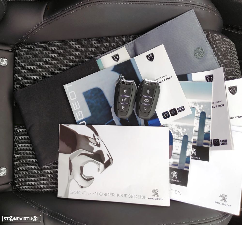 Peugeot e-2008 GT - 45