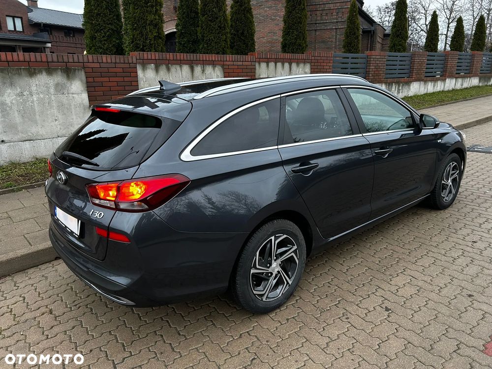 Hyundai i30 1.5 T-GDI 48V-Hybrid DCT Trend - 10