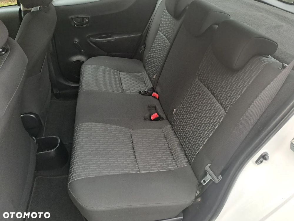 Toyota Yaris - 11