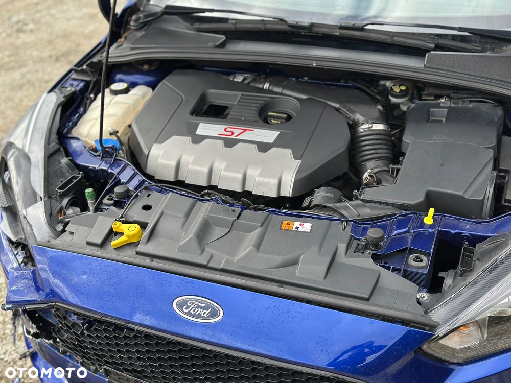 Ford Focus 2.0 EcoBoost ST mit Leder-Sport-Paket - 37