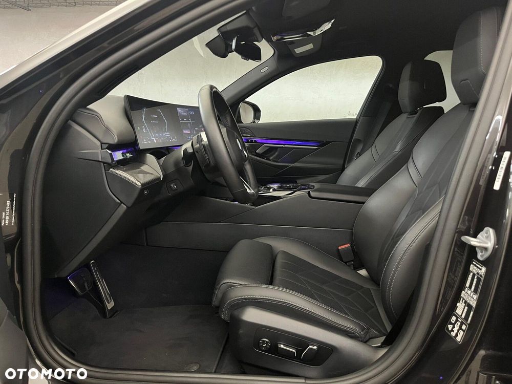 BMW Seria 5 520d xDrive mHEV M Sport - 16