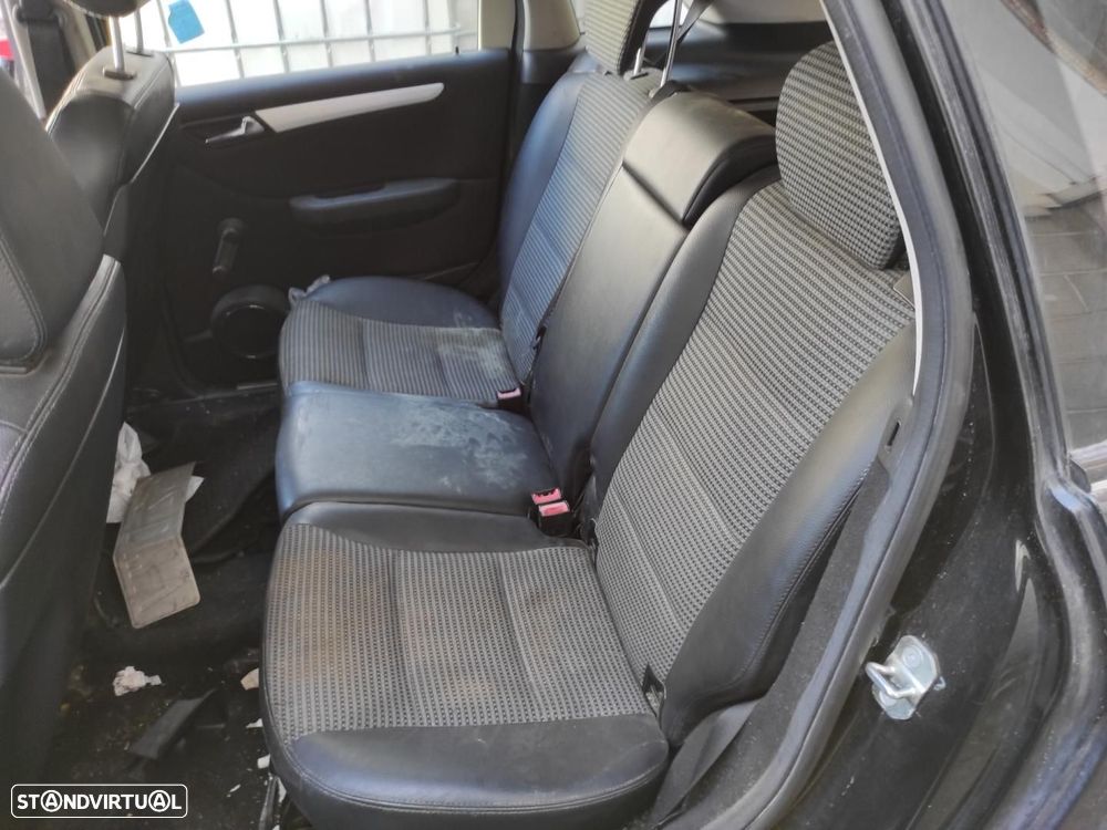 BANCOS TRASEIROS MERCEDES-BENZ CLASE B BM 245 - 1