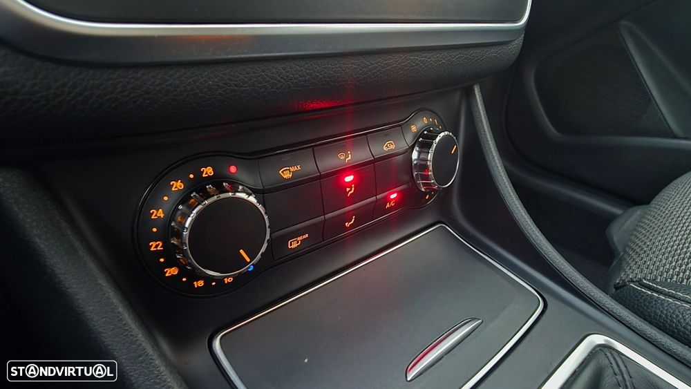 Mercedes-Benz CLA 180 d Shooting Brake - 28