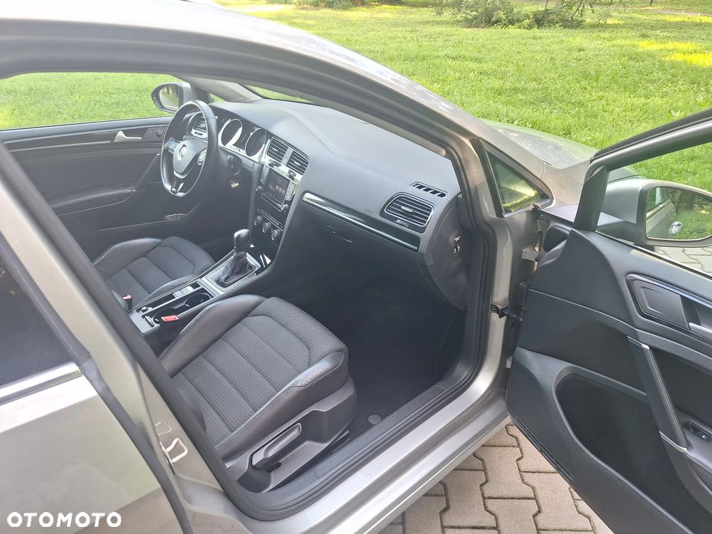 Volkswagen Golf - 14