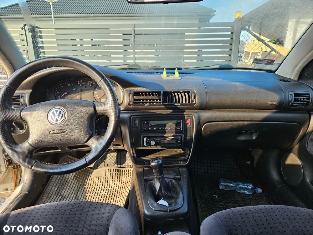 Volkswagen Passat - 8