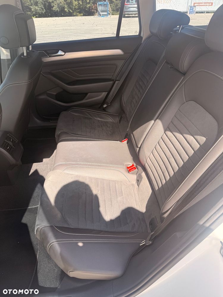 Volkswagen Passat 2.0 TDI EVO Elegance DSG - 19