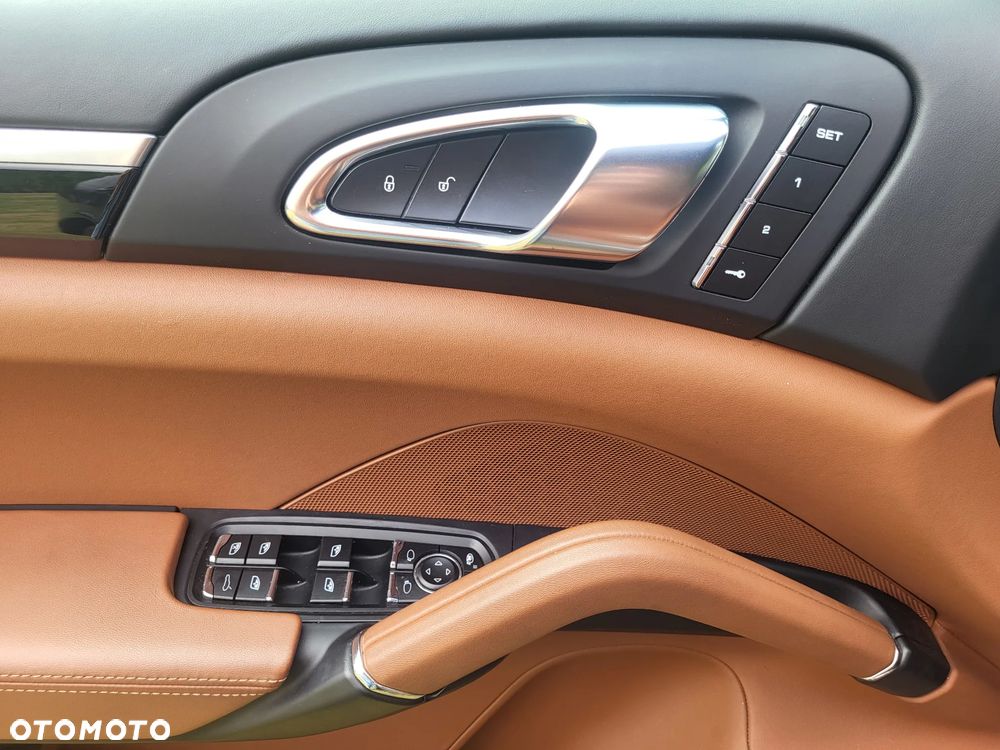Porsche Cayenne Platinum Edition - 13