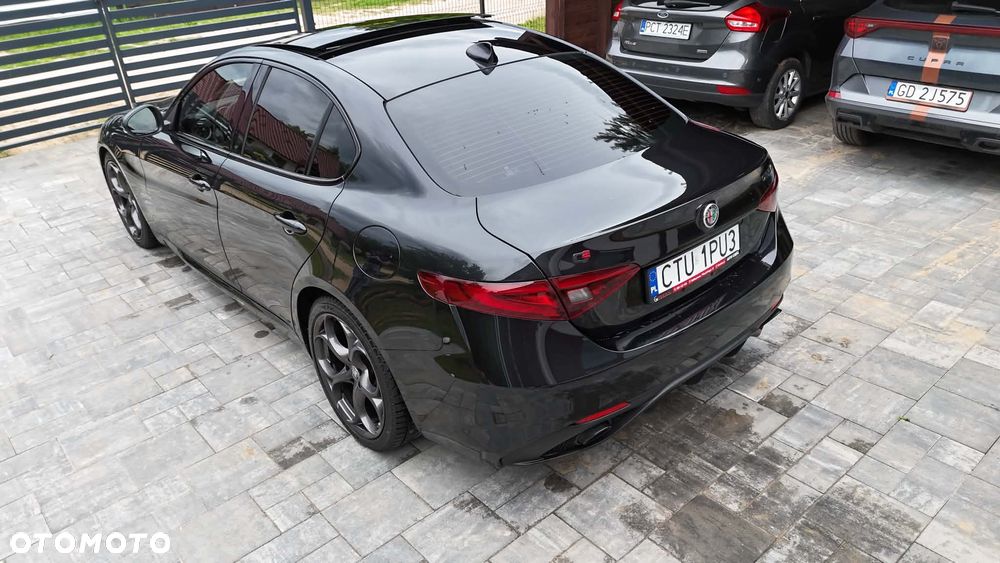 Alfa Romeo Giulia 2.0 Turbo 16V AT8 Veloce Ti - 4