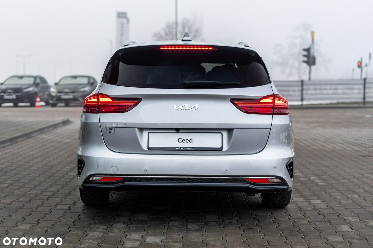Kia Ceed - 5