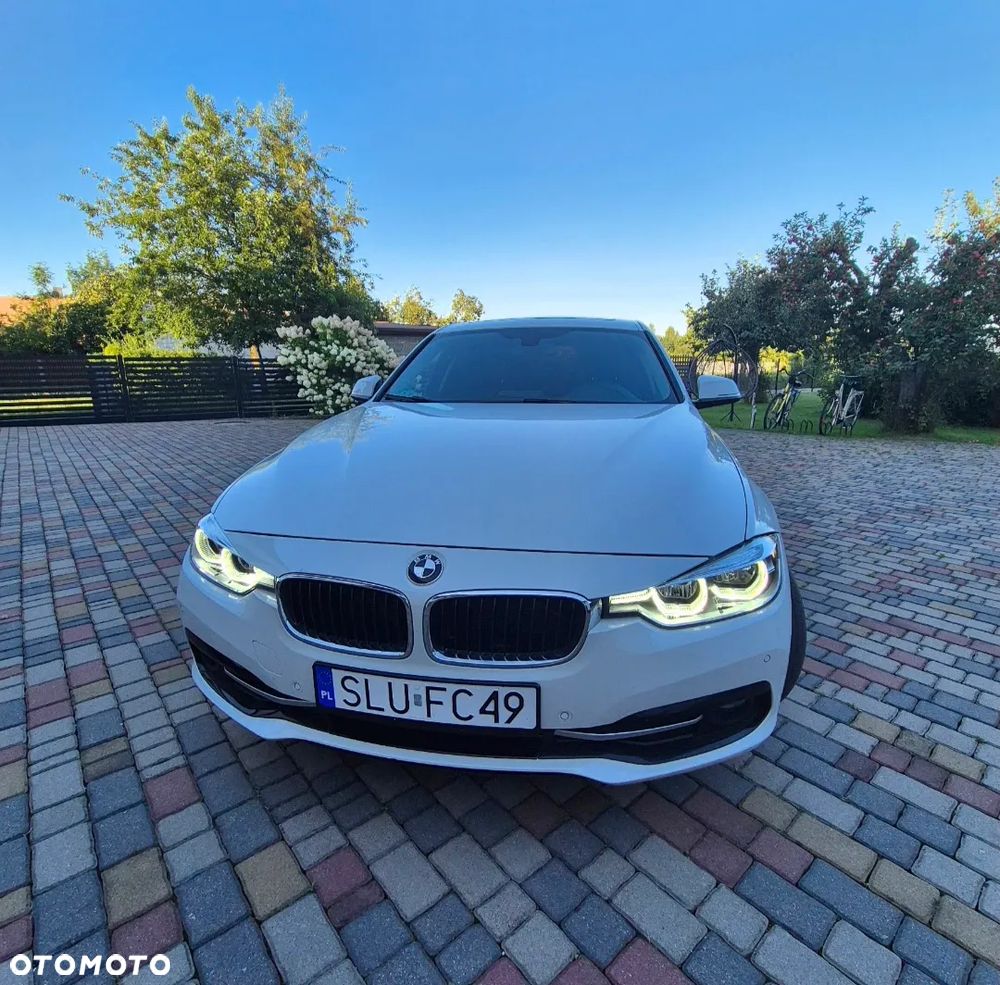 BMW Seria 3 320i xDrive - 1
