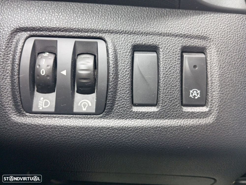 Renault Clio 1.5 dCi Confort - 11