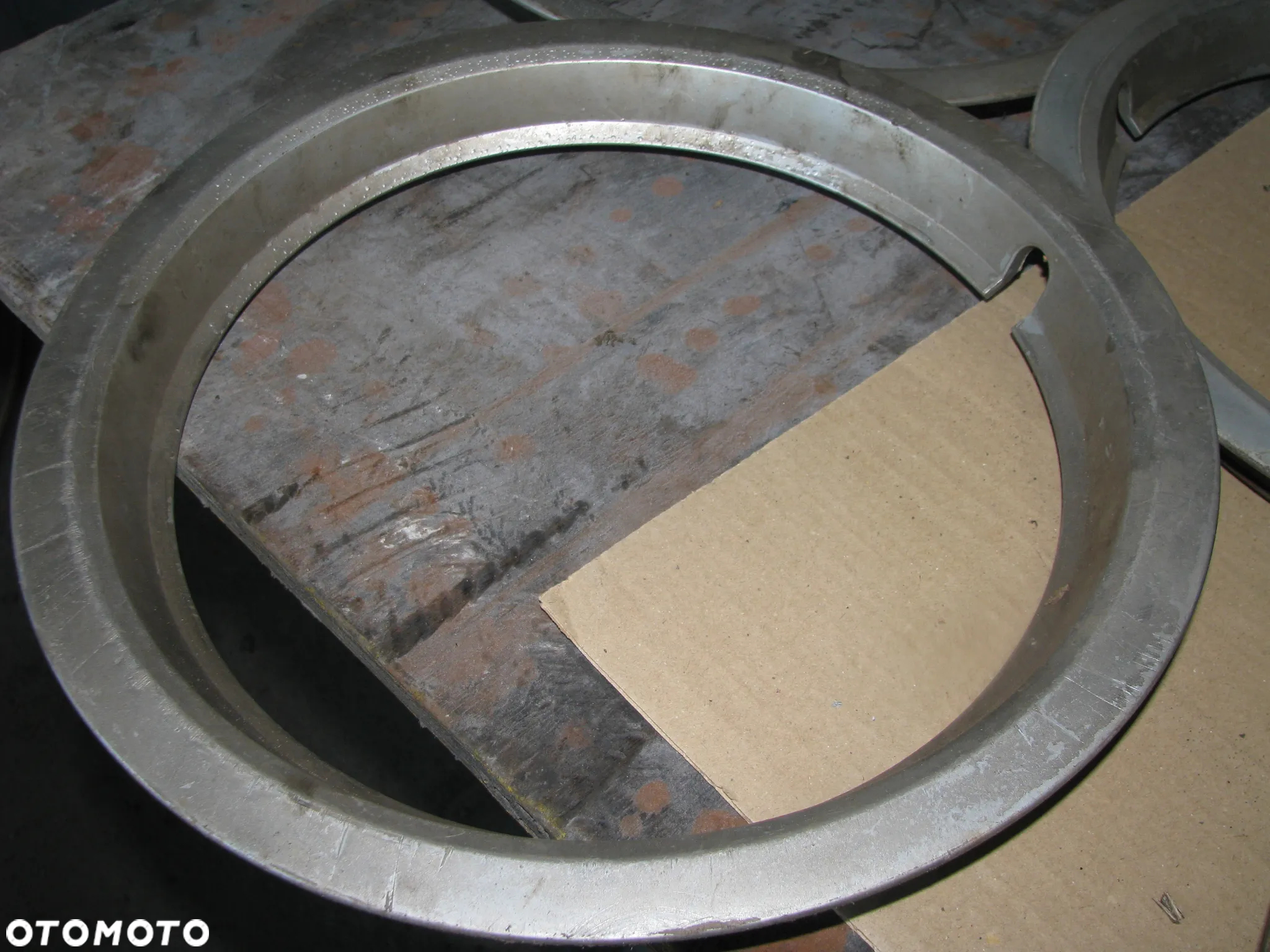 KOŁPAK OBRĘCZ KOŁA VOLKSWAGEN GOLF II KOMPLET R14 176601157 - 2