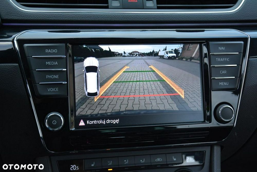 Skoda Superb 2.0 TDI 4x4 L&K DSG - 27