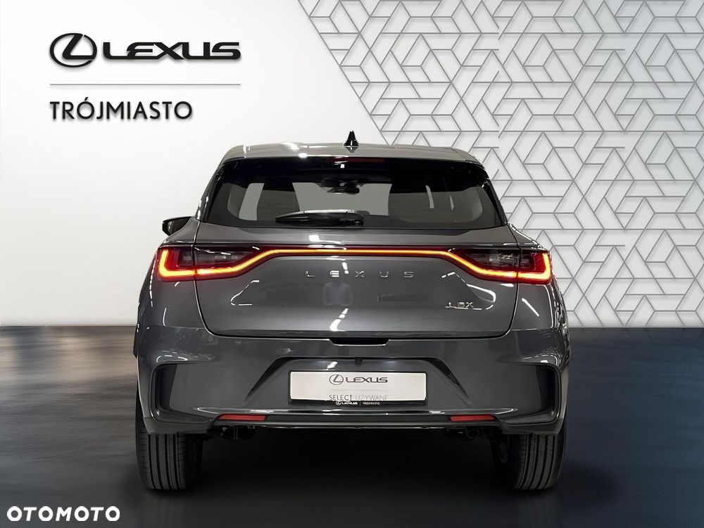 Lexus LBX 1.5 Hybrid - 6