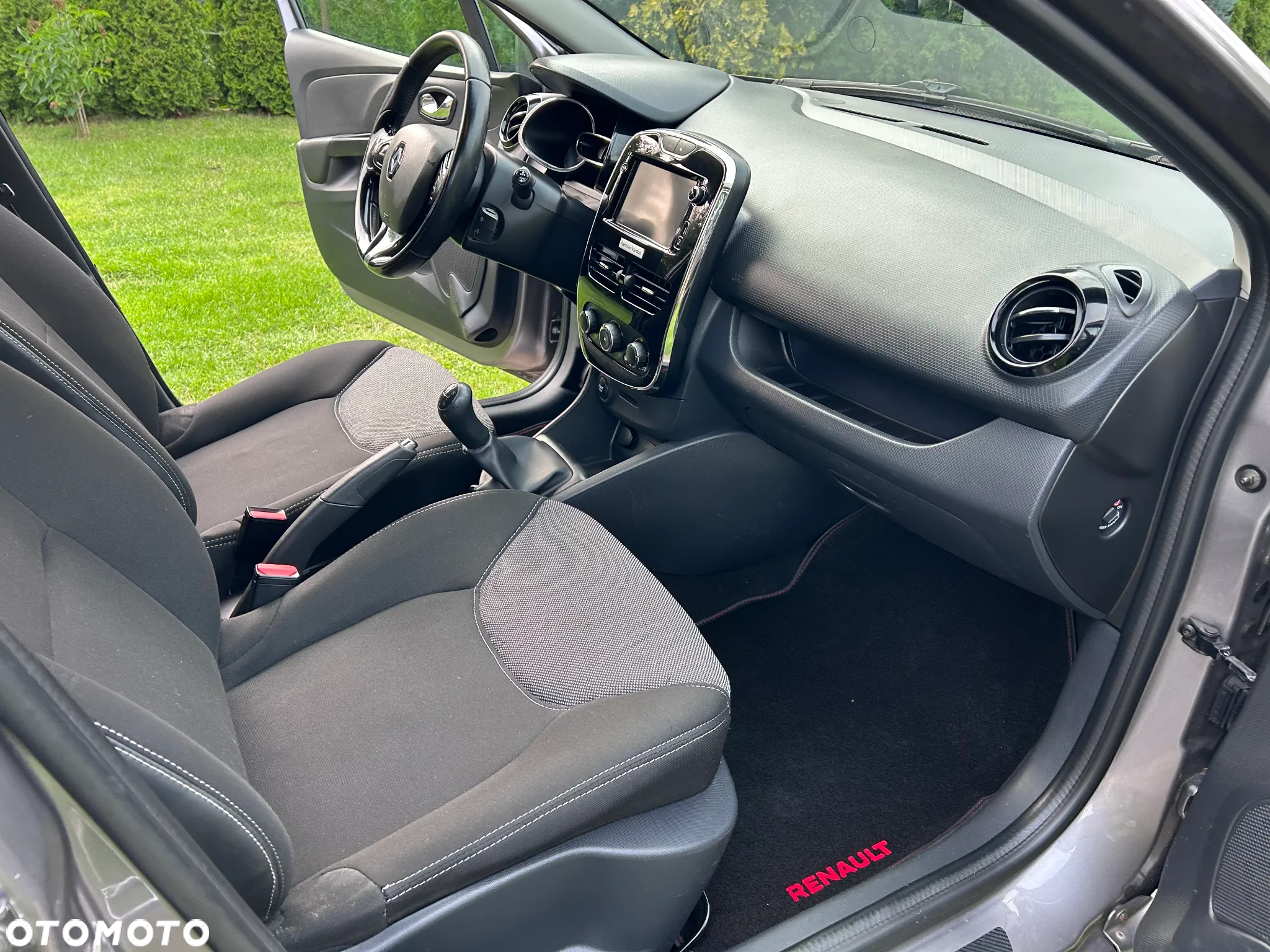 Renault Clio - 9
