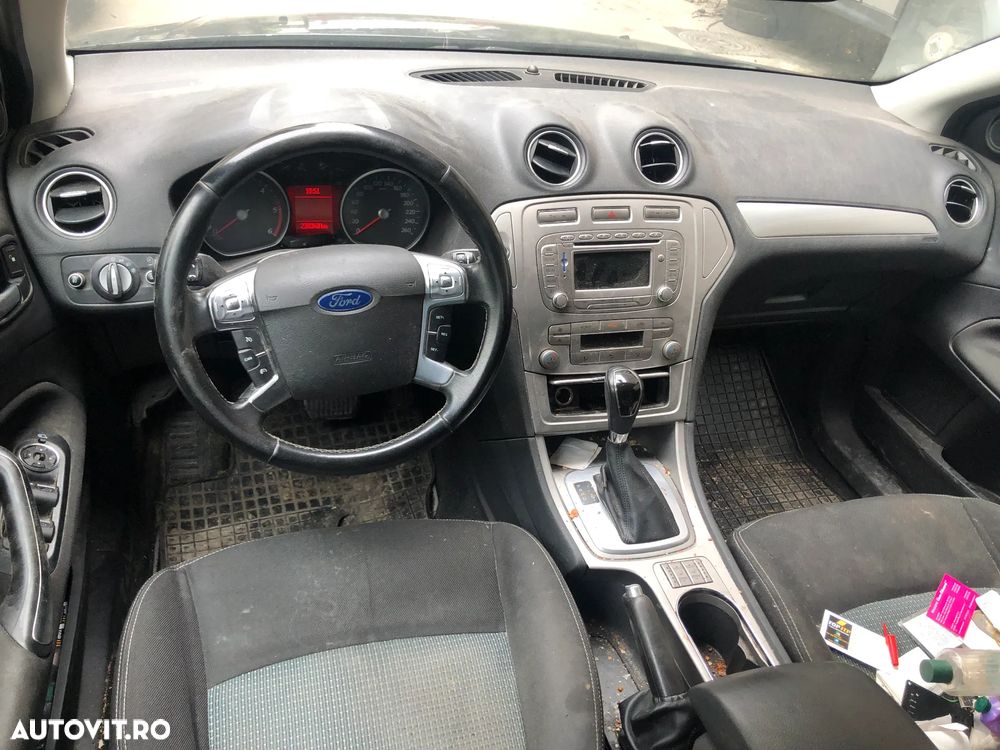 Dezmembrez Ford Mondeo 2010 break negru xenon - 5