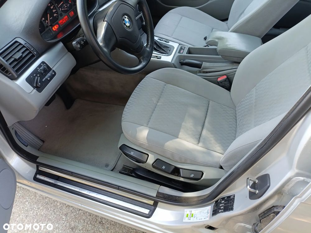BMW Seria 3 - 32
