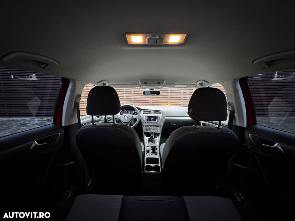 Volkswagen Golf 1.6 TDI DPF Comfortline - 12