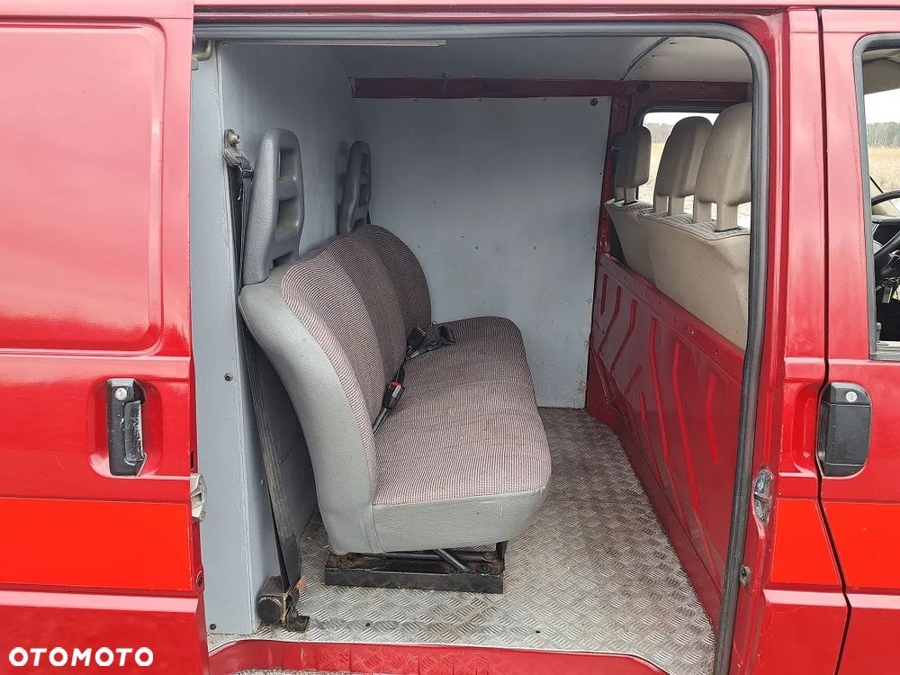 Volkswagen Transporter - 8