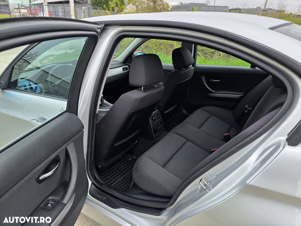 BMW Seria 3 320d DPF Aut. - 10